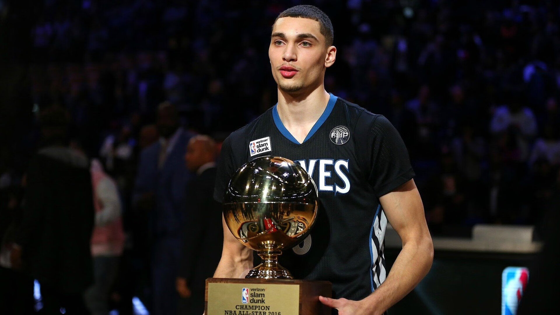 奥斯梅恩手感滚烫，带领广州队大胜北京首钢，赛后一句话霸气侧漏的简单介绍