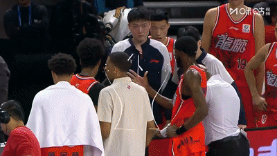  亚运会抢七大战激情夜！凯恩里突外投，上海海港大胜广州队